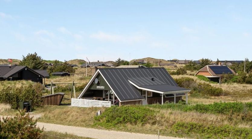 Photo of "Alleta" - 600m from the sea