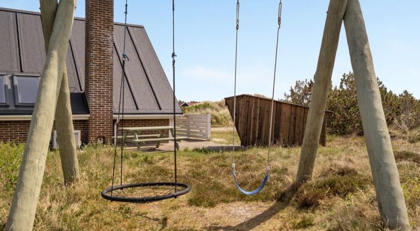 Photo of "Alleta" - 600m from the sea