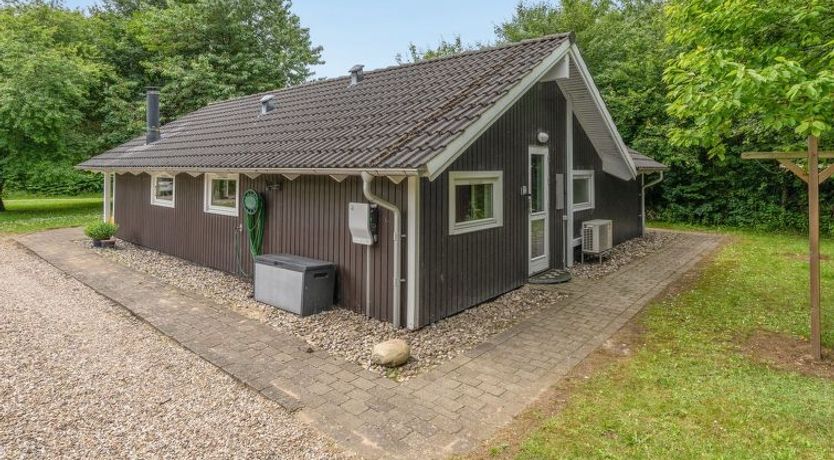 Photo of "Melisa" - 28km from the sea