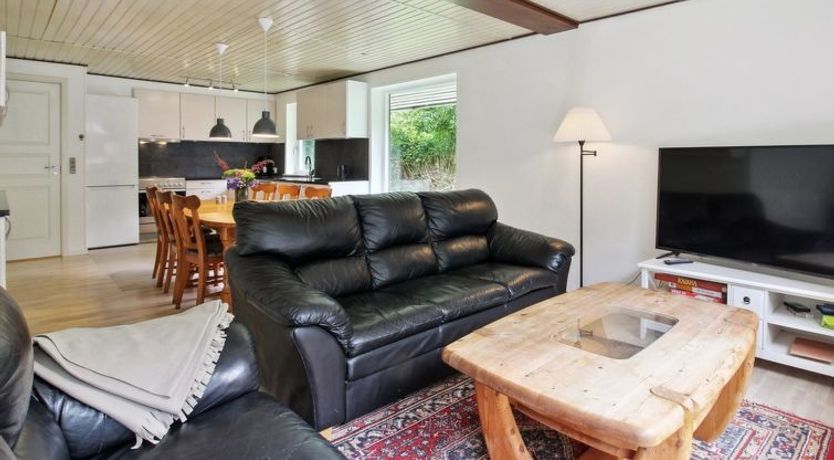 Photo of "Florinka" - 31km from the sea