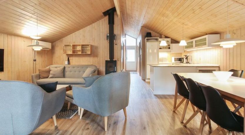 Photo of "Elsemaria" - 1.3km from the sea