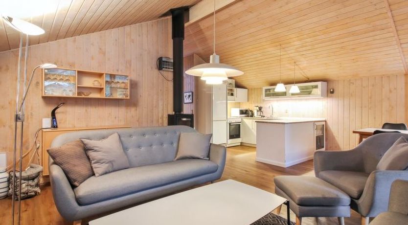 Photo of "Elsemaria" - 1.3km from the sea