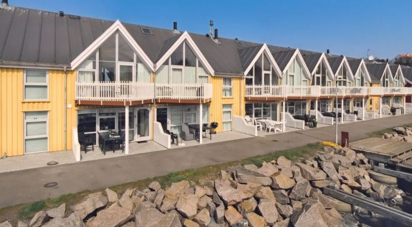 Photo of "Fridhild" - 10m from the sea