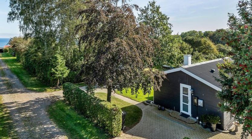 Photo of "Leandra" - 600m from the sea