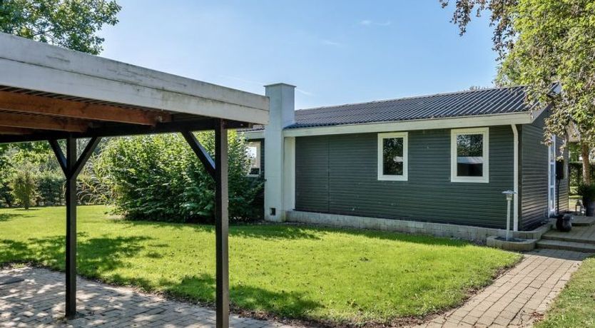 Photo of "Leandra" - 600m from the sea