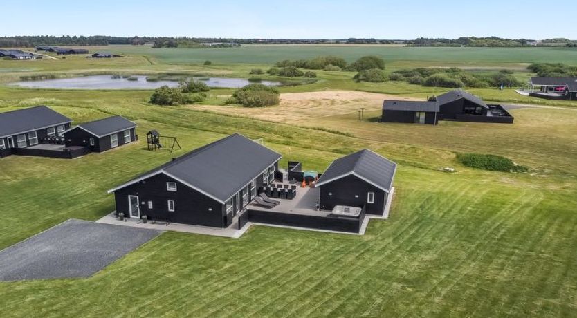 Photo of "Dwerg" - 1.5km from the sea