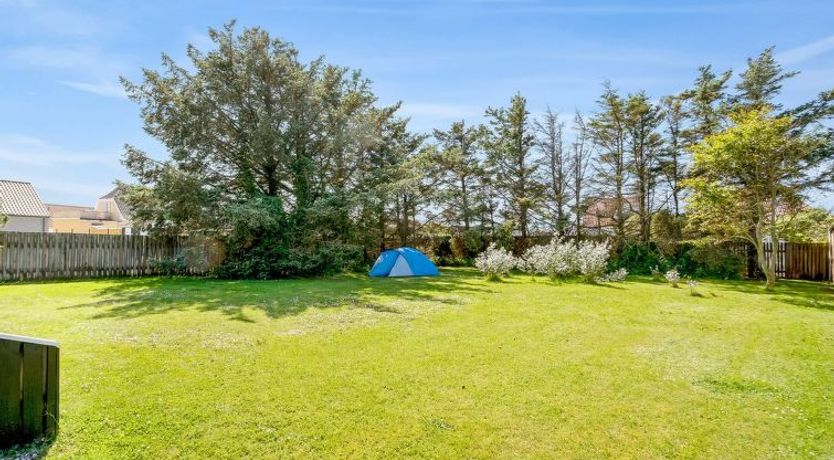 Photo of "Lazorka" - 450m from the sea