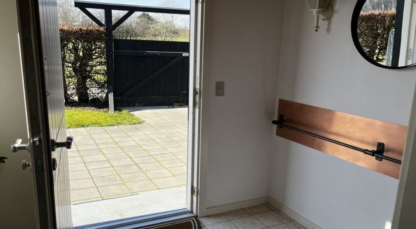 Photo of "Edithe" - 250m from the sea