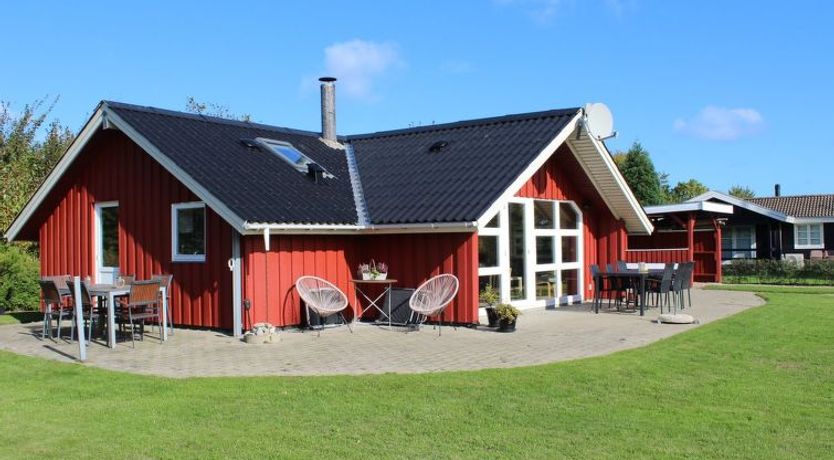 Photo of "Thorgot" - 400m from the sea