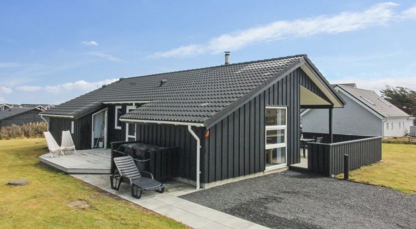 Photo of "Eyvin" - 100m from the sea