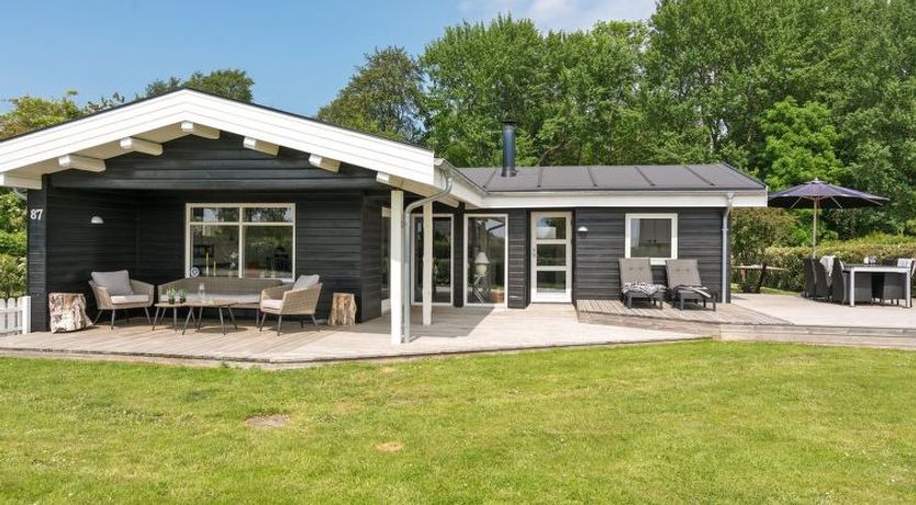 Photo of "Ølwir" - 400m to the fjord