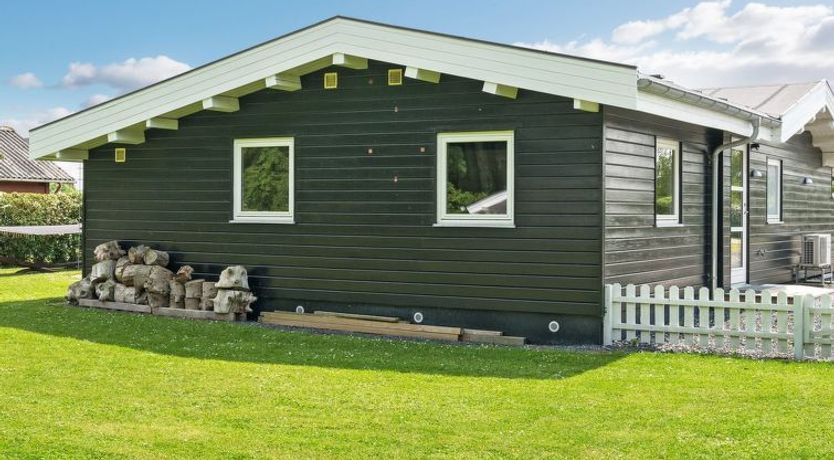 Photo of "Ølwir" - 400m to the fjord