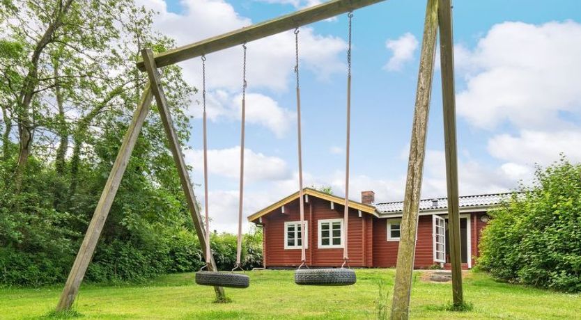 Photo of "Ernestine" - 500m to the fjord