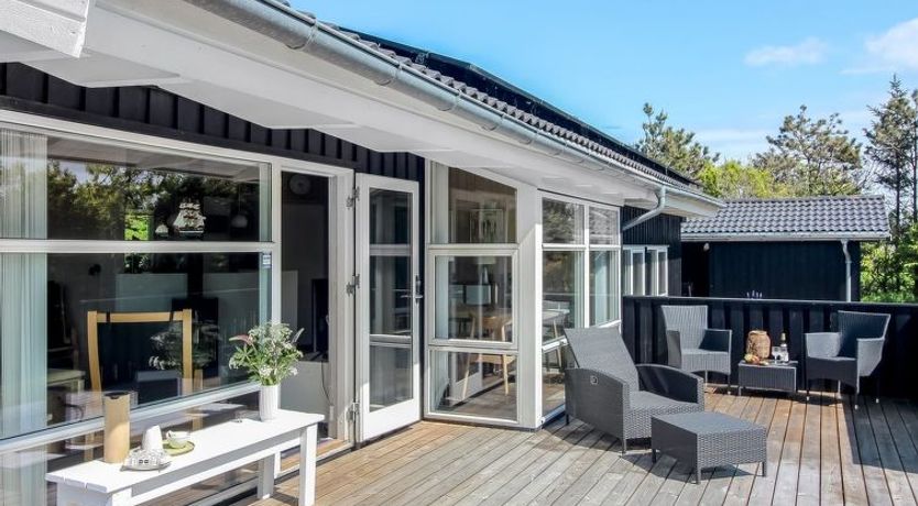 Photo of "Elvan" - 450m from the sea