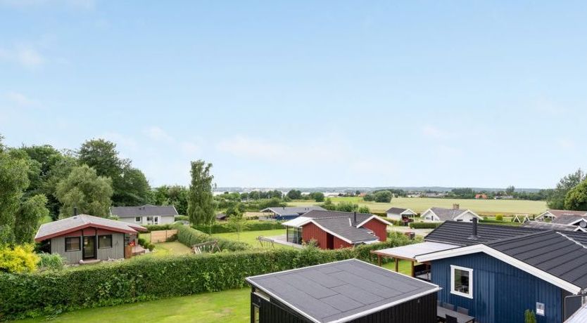 Photo of "Roar" - 500m from the sea