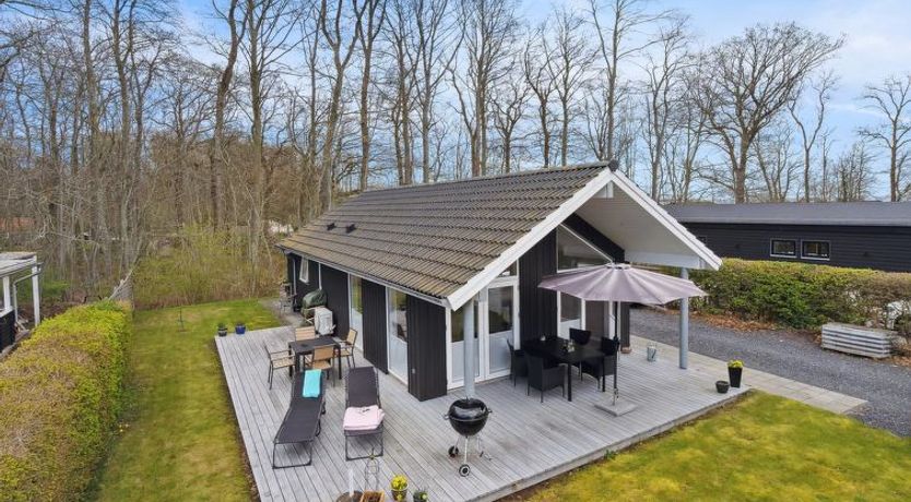 Photo of "Gunholm" - 150m from the sea