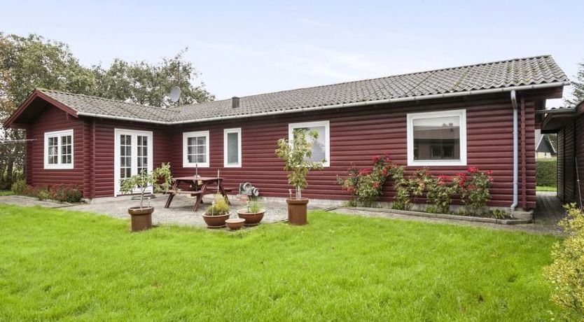 Photo of "Harrieth" - 16km from the sea