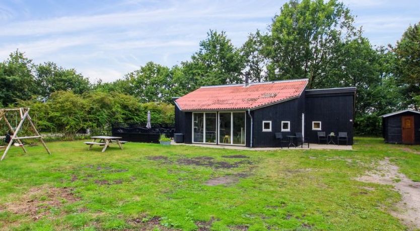 Photo of "Amanda" - 30km from the sea