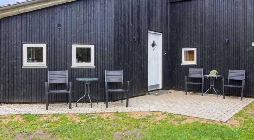 Photo of "Amanda" - 30km from the sea