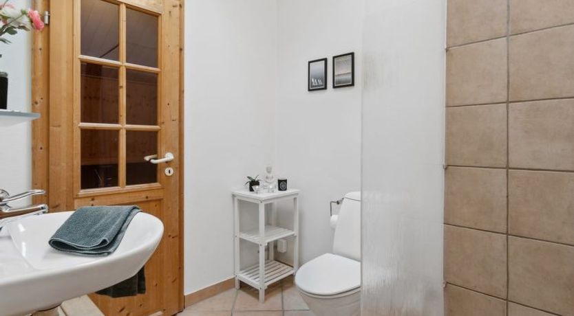 Photo of "Amanda" - 30km from the sea