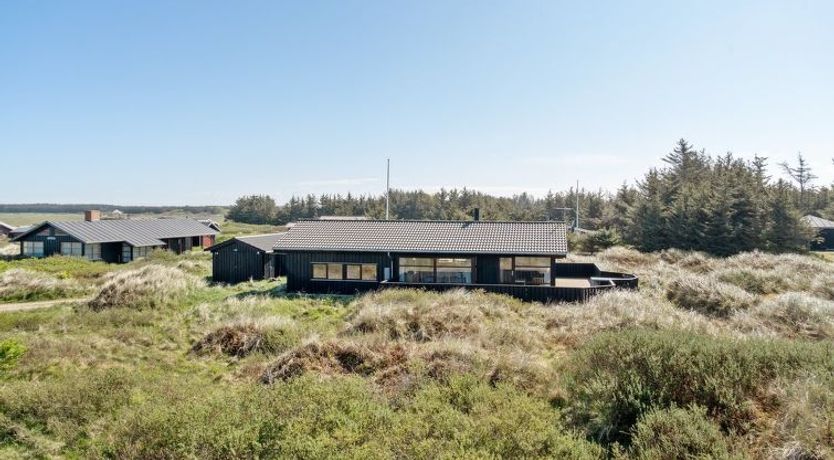 Photo of "Riana" - 375m from the sea