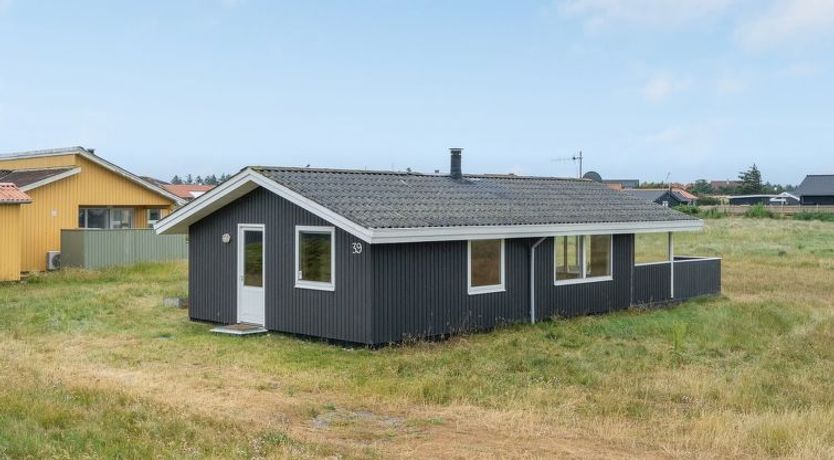 Photo of "Svea" - 400m from the sea