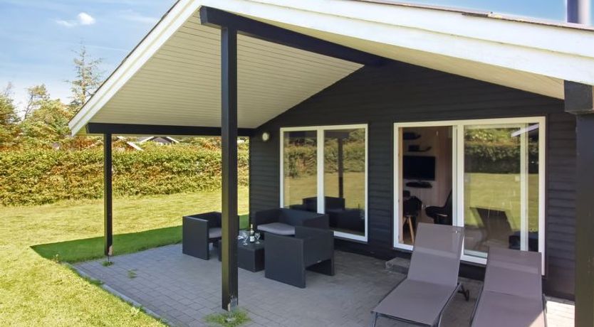 Photo of "Susan" - 600m from the sea