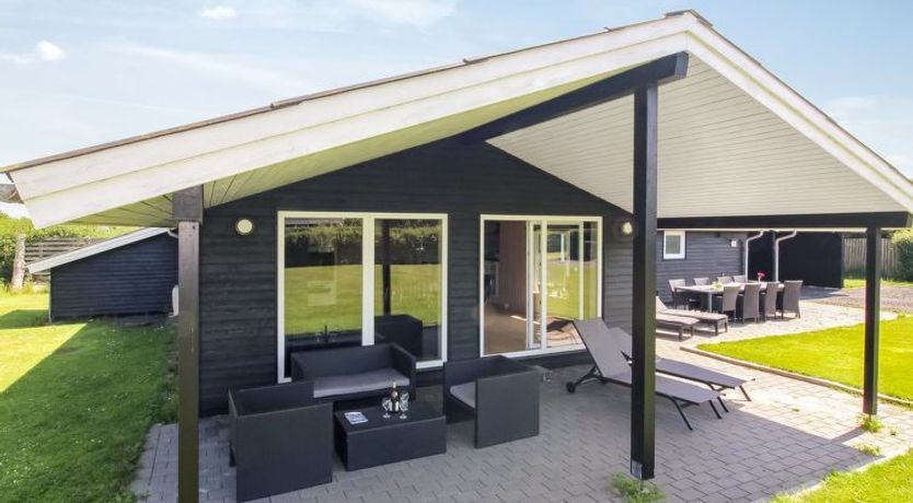 Photo of "Susan" - 600m from the sea