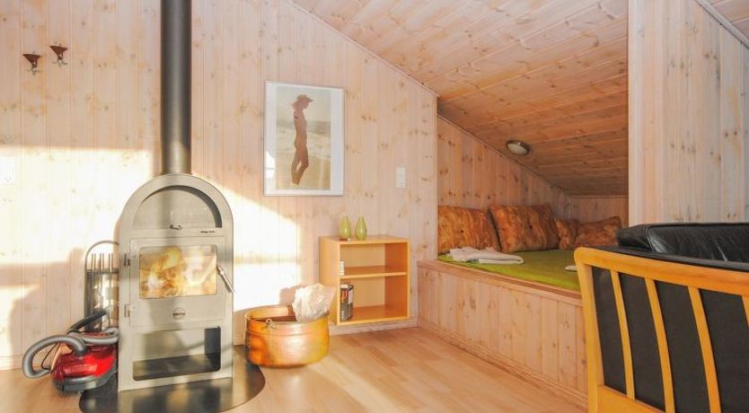 Photo of "Laurentia" - 800m from the sea