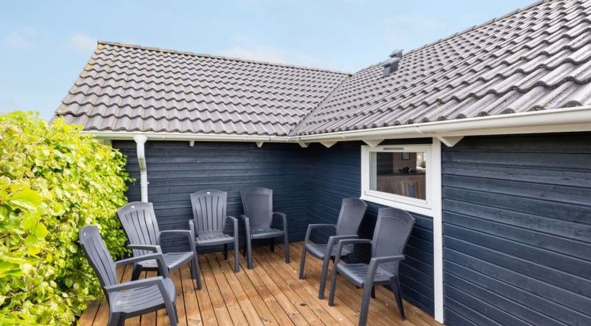 Photo of "Binna" - 1.2km to the fjord