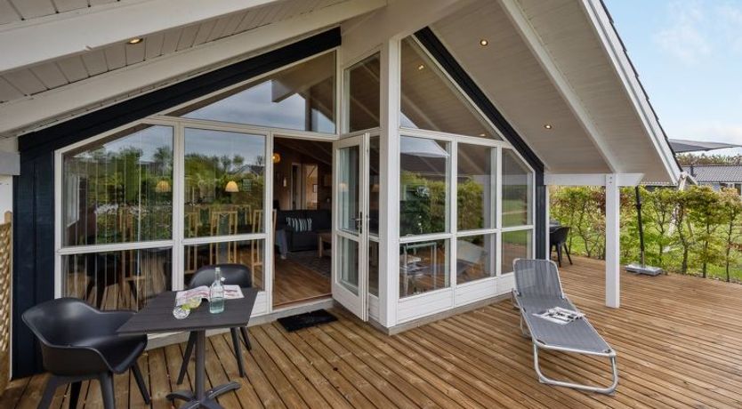 Photo of "Binna" - 1.2km to the fjord