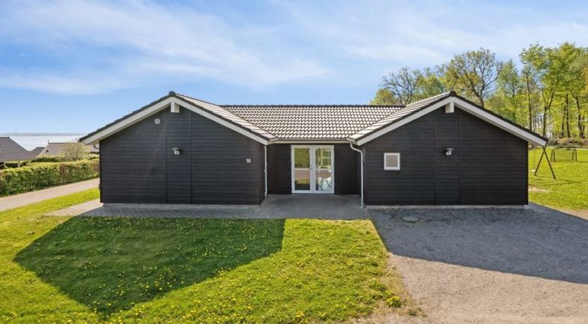 Photo of "Tenaya" - 200m from the sea