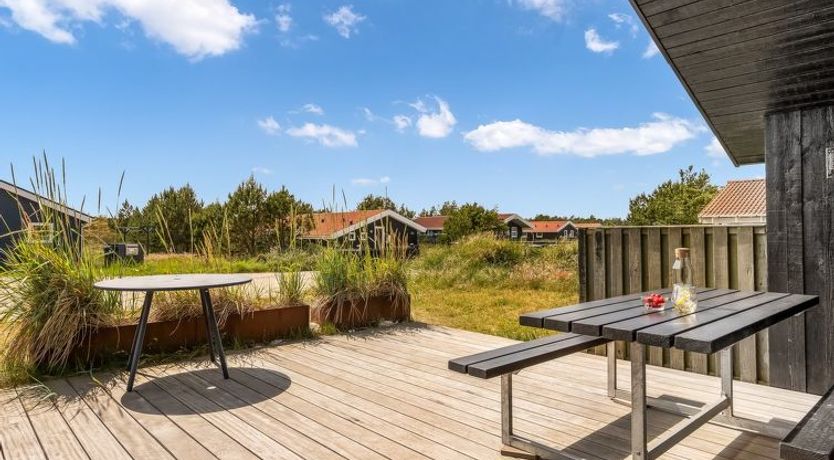 Photo of "Suleika" - 900m from the sea