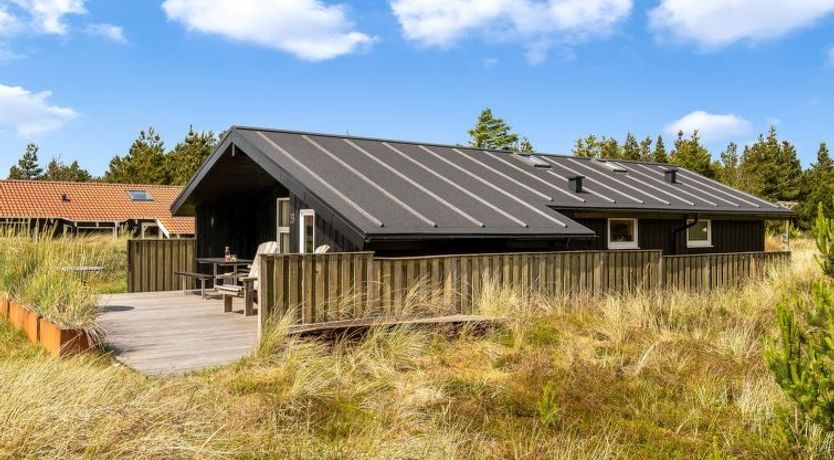 Photo of "Suleika" - 900m from the sea