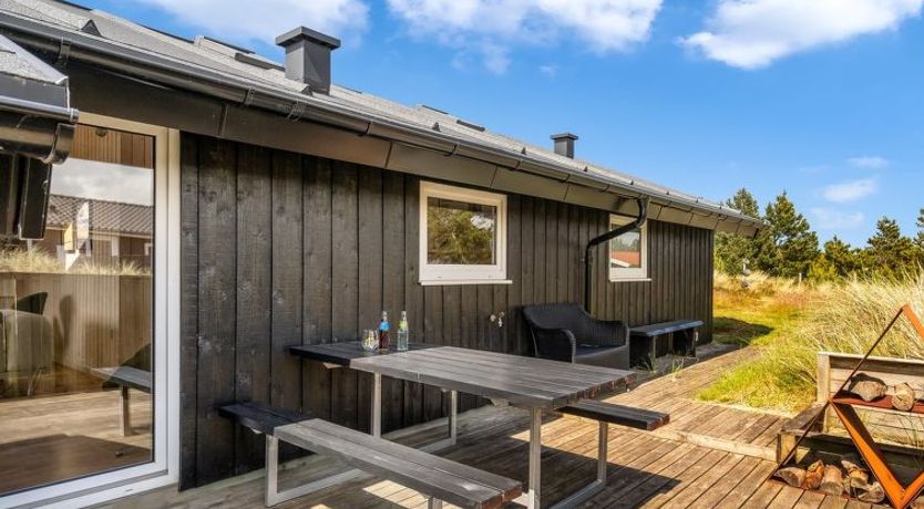 Photo of "Suleika" - 900m from the sea