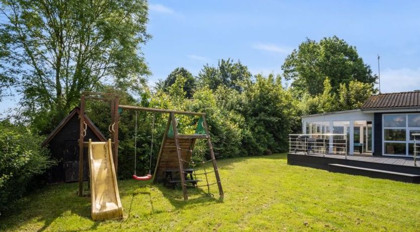 Photo of "Peder" - 950m from the sea