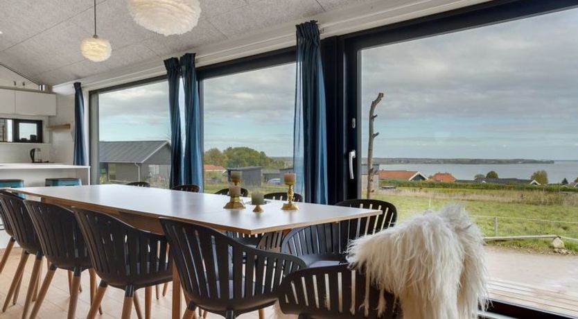 Photo of "Gunborg" - 400m from the sea