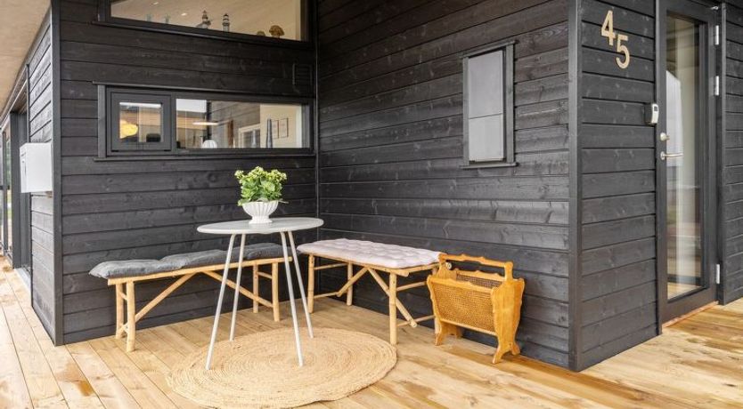 Photo of "Gunborg" - 400m from the sea