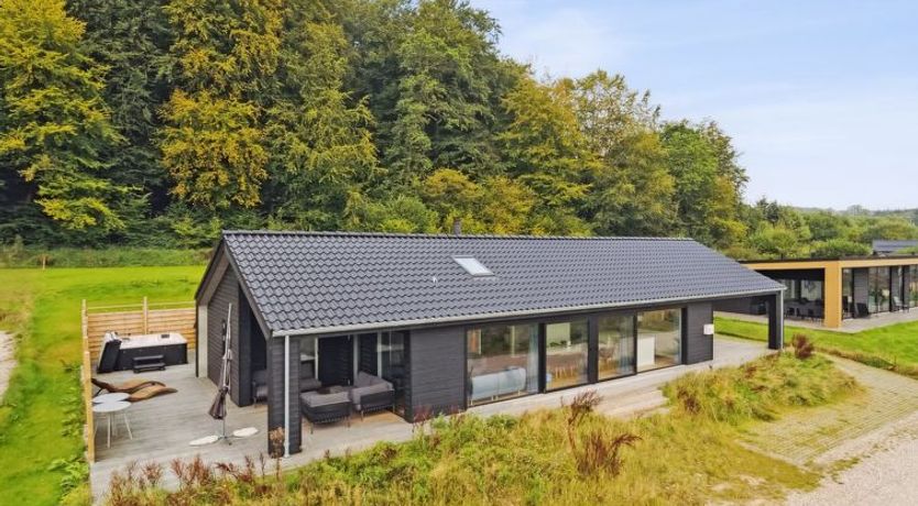 Photo of "Gunborg" - 400m from the sea