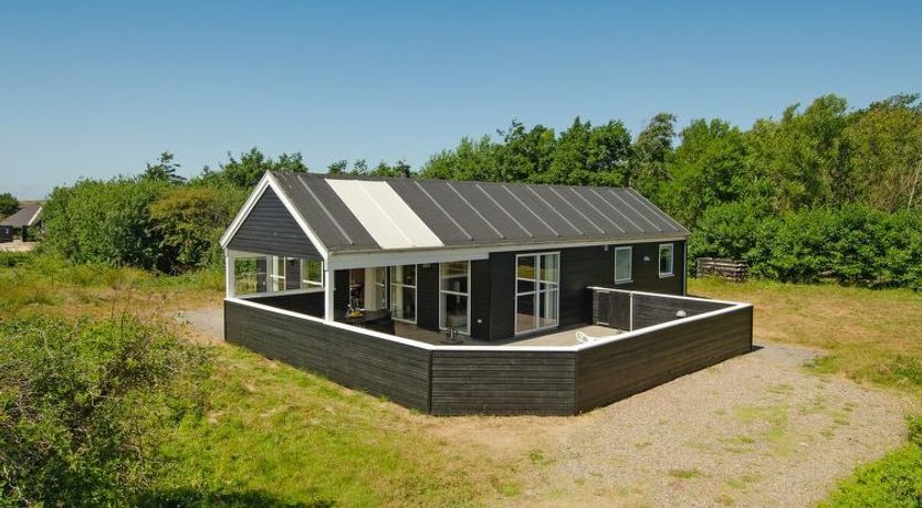Photo of "Erich" - 1.8km from the sea