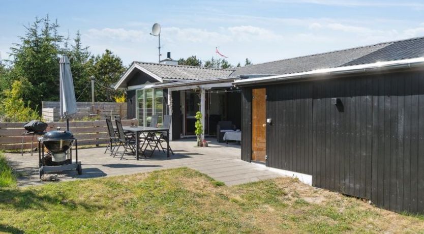 Photo of "Resi" - 400m from the sea