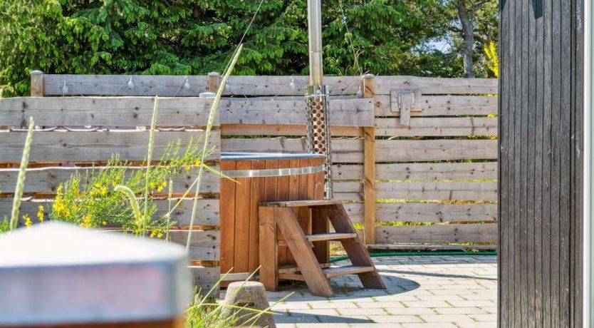 Photo of "Resi" - 400m from the sea