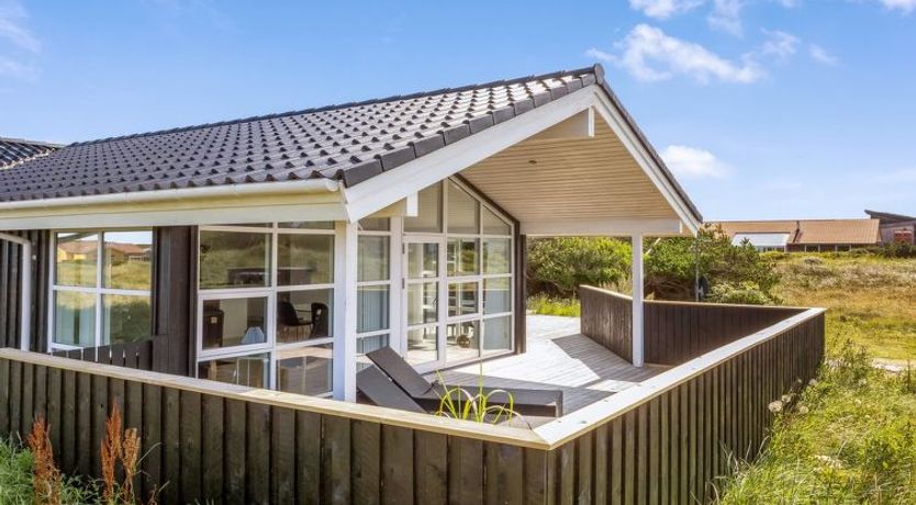 Photo of "Mauri" - 350m from the sea