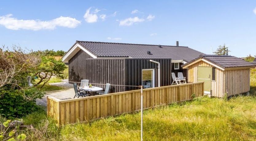 Photo of "Mauri" - 350m from the sea