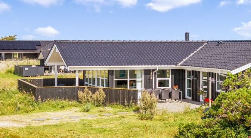 Photo of "Mauri" - 350m from the sea