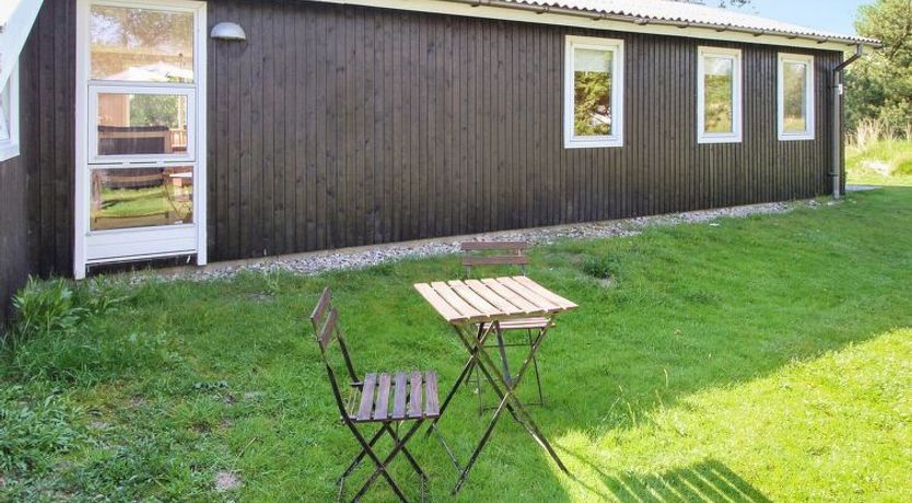 Photo of "Nielsine" - 1.5km from the sea