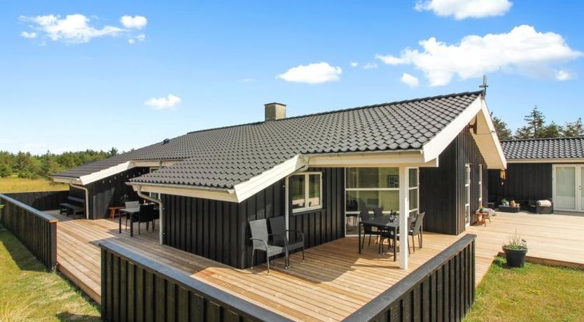 Photo of "Mayke" - 900m from the sea