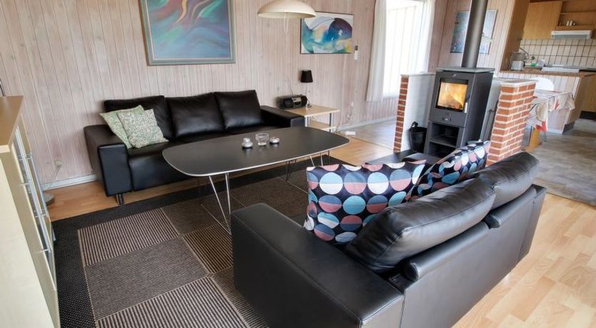 Photo of "Svanhild" - 1.2km from the sea