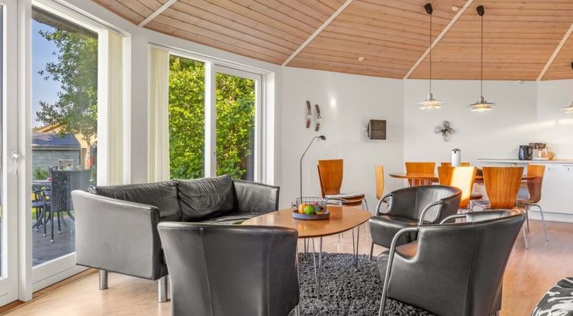 Photo of "Adrienne" - 35km from the sea