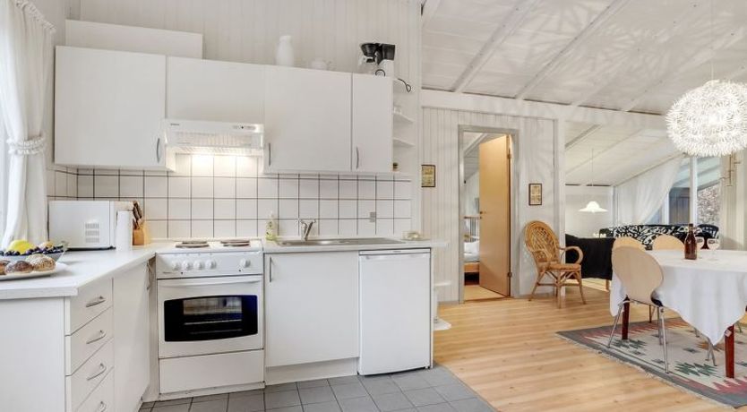 Photo of "Hardy" - 30km from the sea